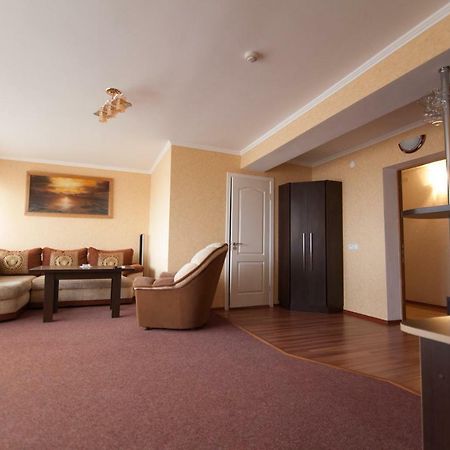 Hotel Prietenia Bender Екстер'єр фото