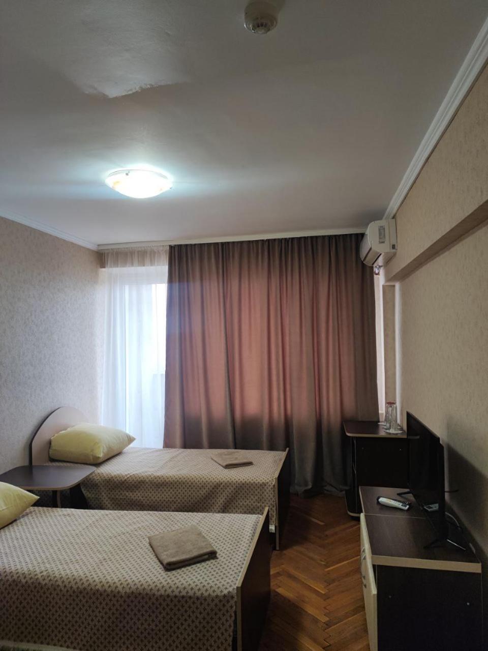Hotel Prietenia Bender Екстер'єр фото
