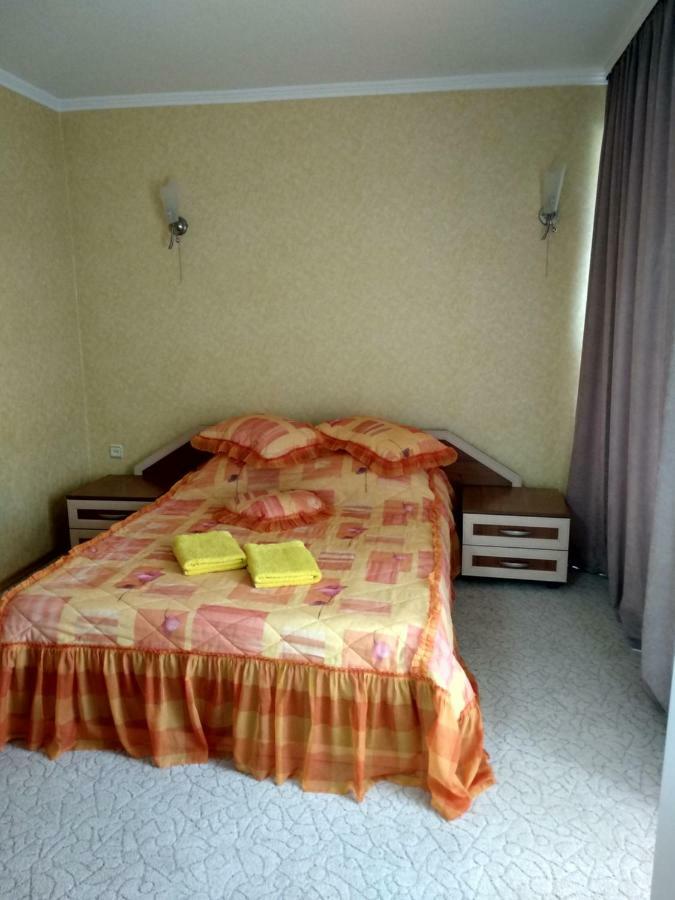 Hotel Prietenia Bender Екстер'єр фото